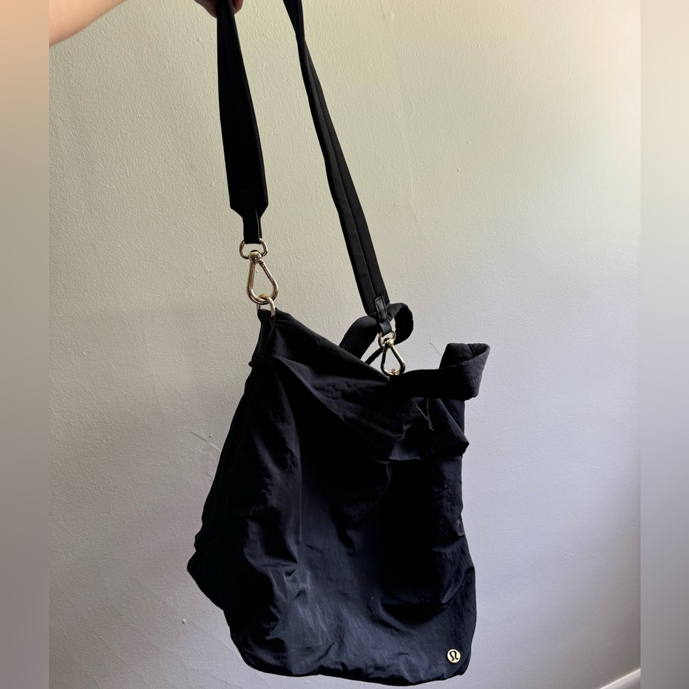 Lululemon purse